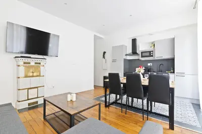 Cuisine ou kitchenette dans l'établissement 2 Bedroom Apartment Île Saint-Louis With Free Netflix