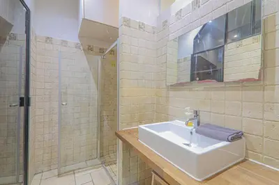 Plan de l'établissement 2 Bedroom Apartment City Centre With NetFlix