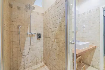 Plan de l'établissement 2 Bedroom Apartment City Centre With NetFlix