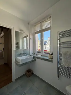 Salle de bains dans l'établissement Charming flat in the heart of Paris