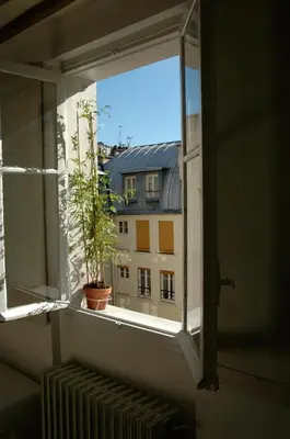 Balcon ou terrasse dans l'établissement Charming flat in the heart of Paris