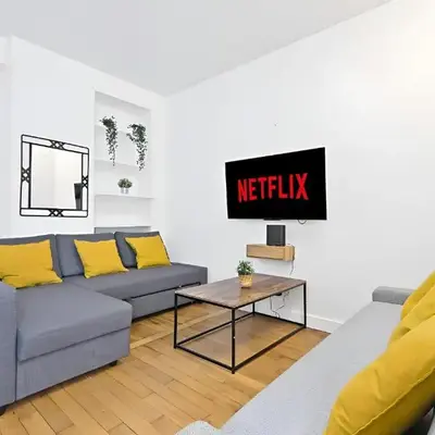 Near Eiffel Tower Luxurious 1 Bedroom Apartment with Free Netflix