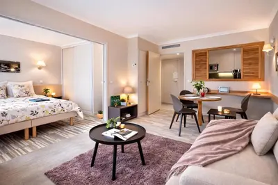 Cuisine ou kitchenette dans l'établissement Park & Relax - Paris Expo Versailles