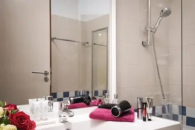 Salle de bains dans l'établissement Park & Relax - Paris Expo Versailles