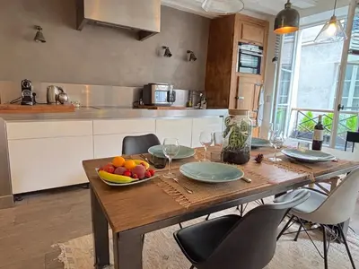 Cuisine ou kitchenette dans l'établissement L'appartement Charlot C