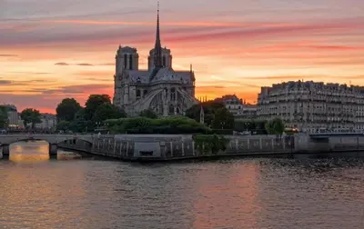 Lever ou coucher de soleil vu de l'appartement ou à proximité