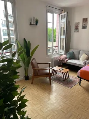 Coin salon dans l'établissement Petit cocon au nord de Paris