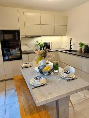 Cuisine ou kitchenette dans l'établissement Malakoff - 3 pièces avec terrasse