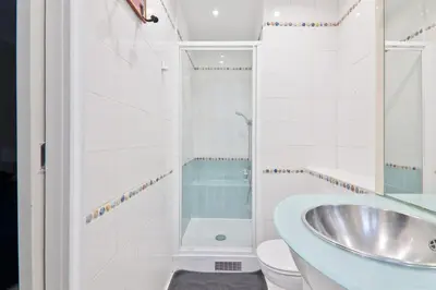 Salle de bains dans l'établissement 1 Bedroom Apartment - Monge With NetFlix
