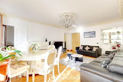 Coin salon dans l'établissement Confort parisien pour 6 - Grands Boulevards