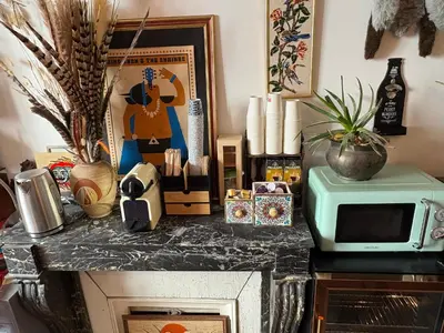 Cuisine ou kitchenette dans l'établissement Chambre rétro