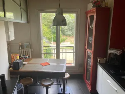 Cuisine ou kitchenette dans l'établissement Appartement familial 140m2, vue Seine, 4 chambres