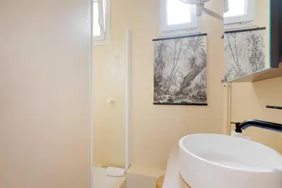 Plan de l'établissement Bright Apartment 1BR 2P – St Ouen