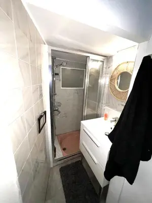 Salle de bains dans l'établissement Stay in Montmartre