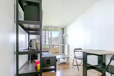 Cuisine ou kitchenette dans l'établissement Le Petit Auber & son balcon, à 2 pas de Paris