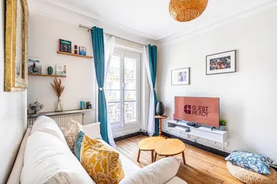 Coin salon dans l'établissement GuestReady - 11th Arr. comfortable retreat