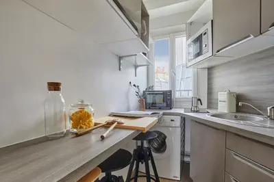 Cuisine ou kitchenette dans l'établissement Etnia - 1 chambre à Jardin des Plantes