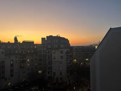 Lever ou coucher de soleil vu de l'appartement ou à proximité