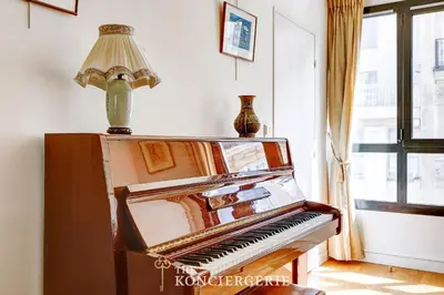 Plan de l'établissement Design et confort a Montmartre