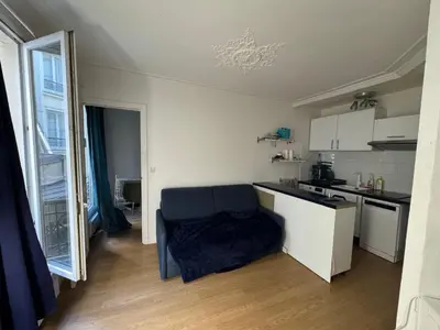 Cuisine ou kitchenette dans l'établissement 2 pièces en plein coeur de Montparnasse