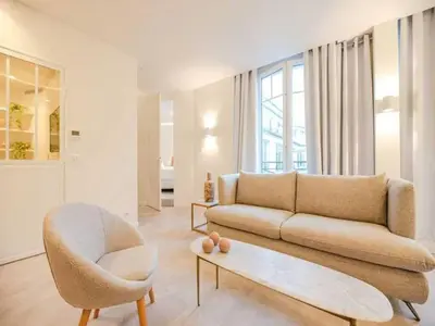 Coin salon dans l'établissement Superb Appt with AC - 2BD 6P - Madeleine Opera