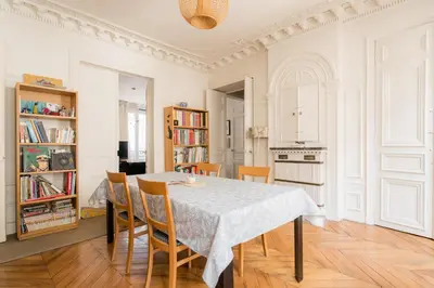 Cuisine ou kitchenette dans l'établissement Veeve - At Bonne Nouvelle