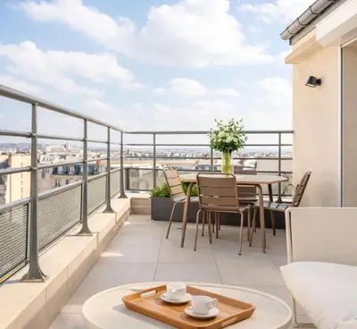Balcon ou terrasse dans l'établissement Eiffel Tower - Exclusive loft with terrace jacuzzi and lift
