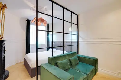 Coin salon dans l'établissement Cosy Appt - 1BDR-2P - Montmartre