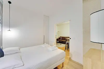 Un ou plusieurs lits dans un hébergement de l'établissement Modern apartment - 2BR-6P-Oberkampf