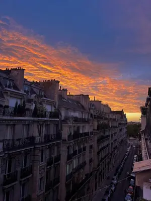 Lever ou coucher de soleil vu de l'appartement ou à proximité