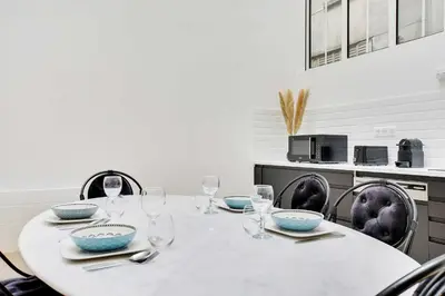 Plan de l'établissement Authentique Apartment - 1BR- 2P- Voltaire