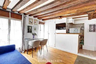 Cuisine ou kitchenette dans l'établissement BM - Ecrin urbain dans le Marais