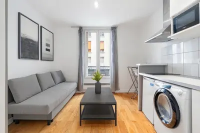 Coin salon dans l'établissement Montmartre - Élégance & Charme au pied Sacré-Cœur