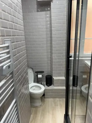 Salle de bains dans l'établissement Chic & Comfort Suresnes-Paris