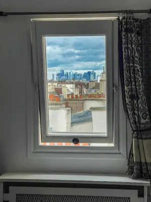 Plan de l'établissement Vue Exceptionnelle & Terrasse - Appartement Vintage chez une Parisienne