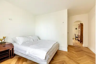 Un ou plusieurs lits dans un hébergement de l'établissement Parisian apartment in the 5th