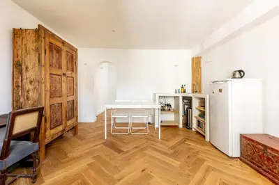 Cuisine ou kitchenette dans l'établissement Parisian apartment in the 5th