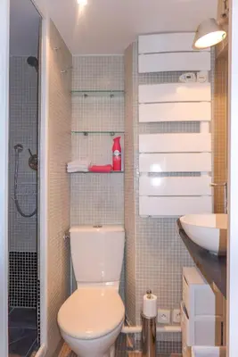 Salle de bains dans l'établissement Saint Paul, rue Pavee, duplex - ID 1049