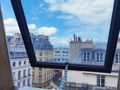 Vue générale sur Paris ou vue de la ville depuis l'appartement