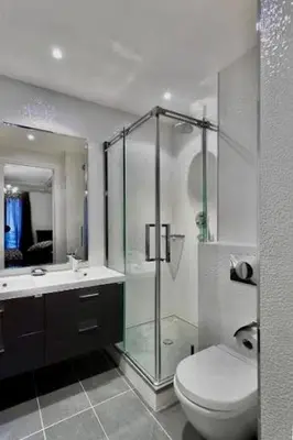 Salle de bains dans l'établissement Appartement luxe Av des Champs-Elysées