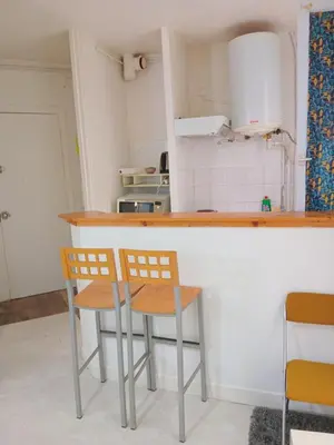 Cuisine ou kitchenette dans l'établissement TPSA20- ROOM Bis