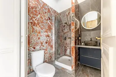 Salle de bains dans l'établissement Luxury and comfort on Champs-Élysées