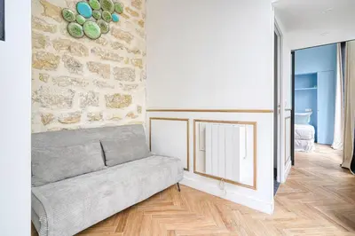 Coin salon dans l'établissement Design Loft for 6 guests in Sentier