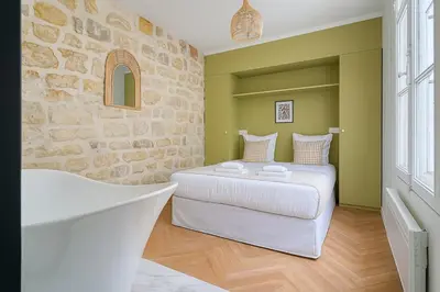 Un ou plusieurs lits dans un hébergement de l'établissement Design Loft for 6 guests in Sentier