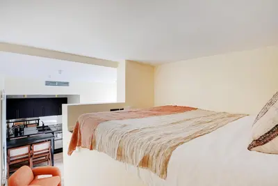 Un ou plusieurs lits dans un hébergement de l'établissement NoChichi-Collections - Residence Saint-Honore