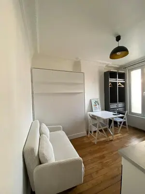 Coin salon dans l'établissement Equipped studio - Paris, 15th