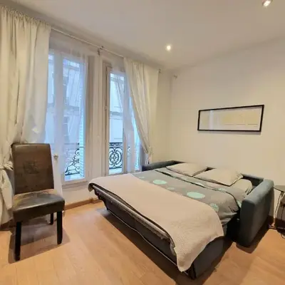 A deux pas de l'Arc de Triomphe Studio tout équipé