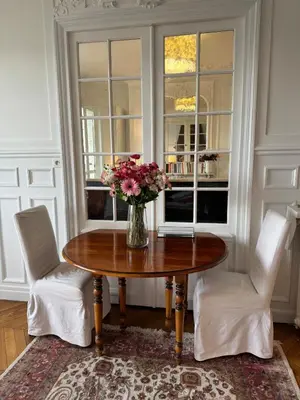 Coin salon dans l'établissement Raspail