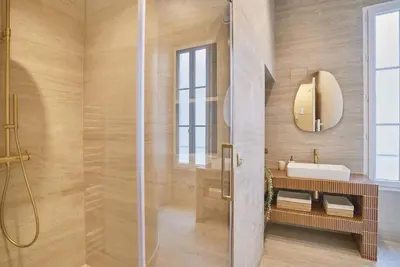 Salle de bains dans l'établissement CHarming Apartment in the Center of Paris