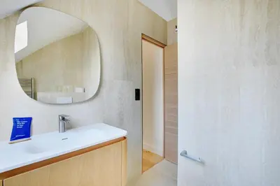 Salle de bains dans l'établissement Apt a c 1BR 2P - Saint-Lazare Les Champs Elysée